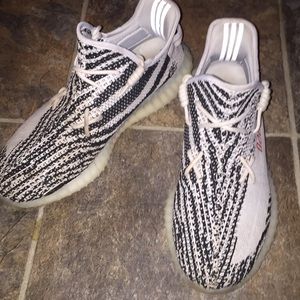 Yeezy 350 boost v2 zebra